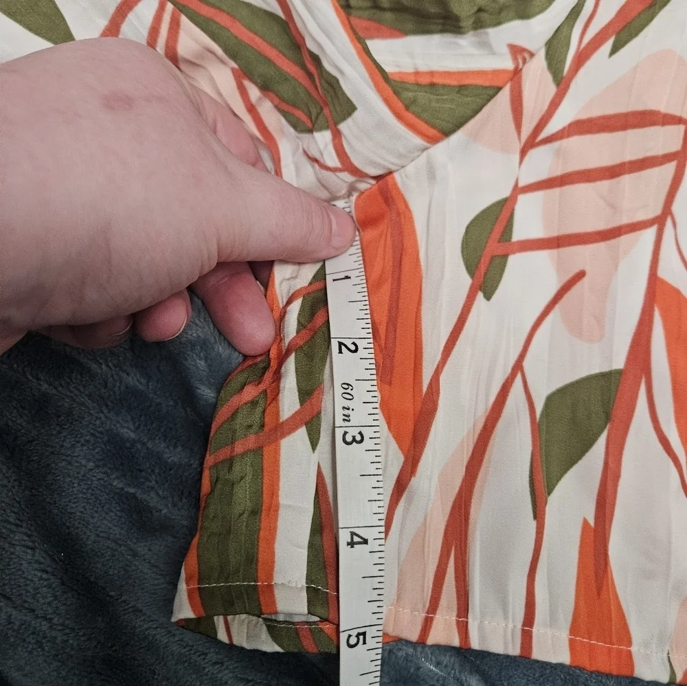 Calligraphie Floral Multicolor Casual Shorts! - Picture 6 of 6